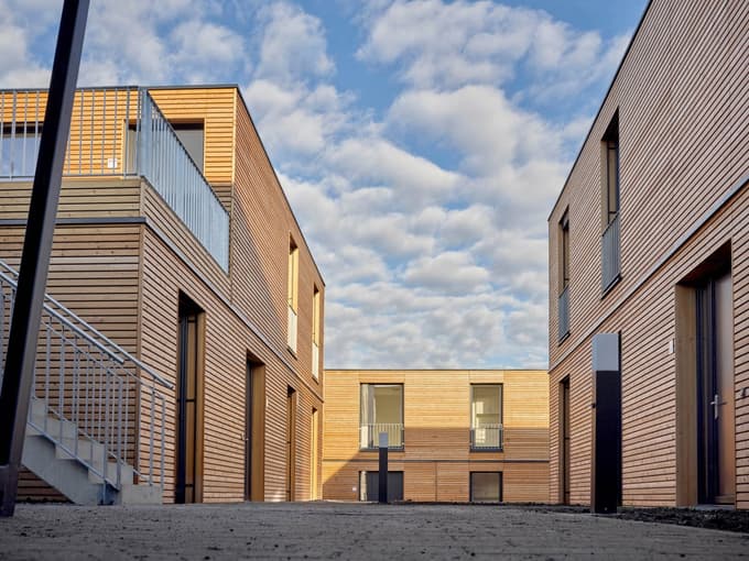 Preden se odločite za leseno fasado, preberite, kateri les je zanjo najbolj primeren