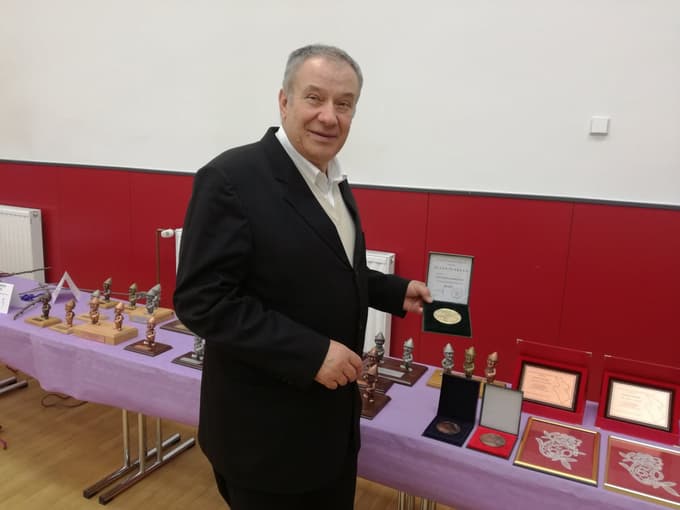 Zagretemu planincu priznanje Planinske zveze Slovenije za večdesetletno prizadevno delo