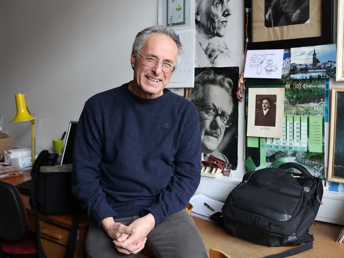 (INTERVJU) Miran Hladnik: Ivan Tavčar je v leposlovju pomirjal socialne napetosti, nacionalno pa bil 'deklica za vse'