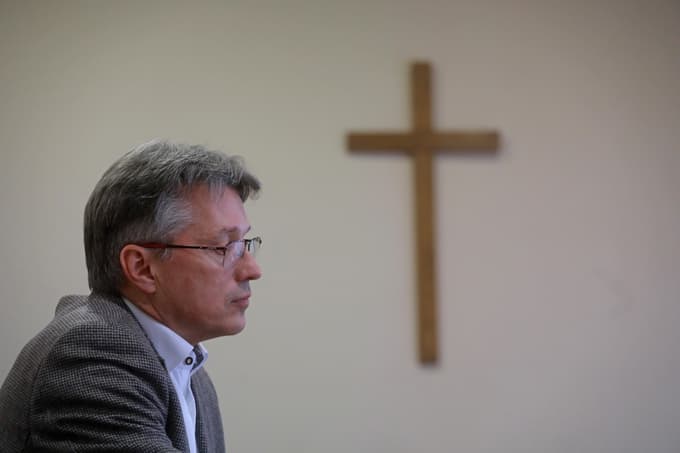 "Cerkev mora vztrajati tako v dobrih kot v hudih časih zanjo."