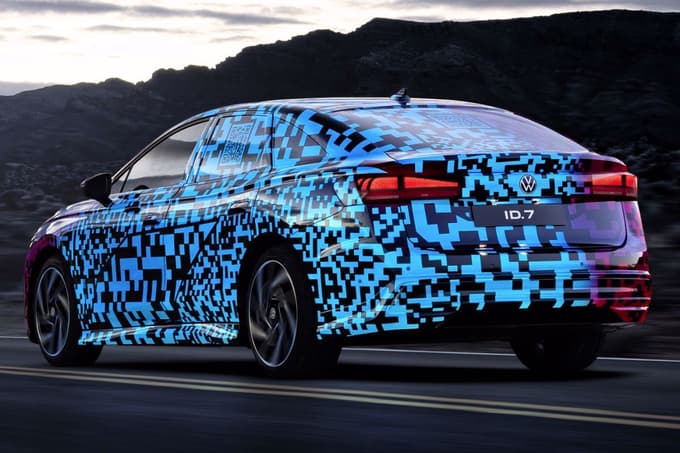 S 77 kWh baterijo naj bi avto dosegel kar 700 kilometrov z enim polnjenjem.