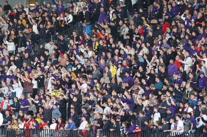 (FOTO) Večni nogometni derbi Maribora in Olimpije z 2:0 dobili Štajerci