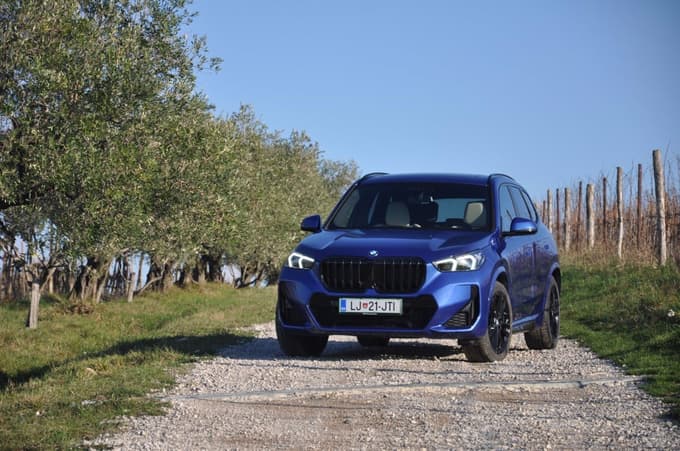 Tretja generacija X1 je prišla na svet junija lani.