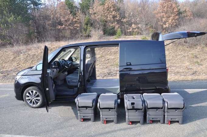 Uporabnost z velikim U: sedem sedežev gre iz multivana kot za stavo in ga spremeni v dostavnik.