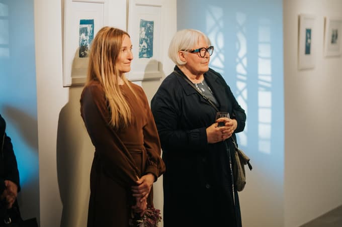 Zlatka Strgar in Simona Vončina v Koroški osrednji knjižnici