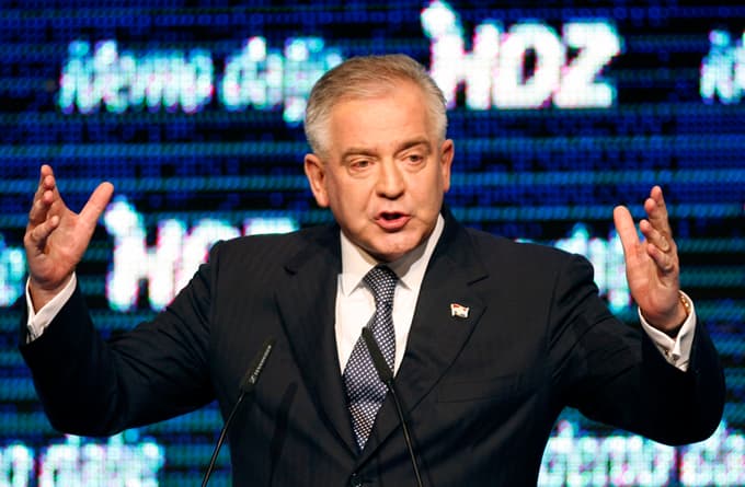 Njegova politična kariera se je končala bliskovito. 