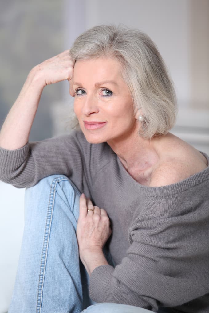 Nepobarvani lasje ohranjajo naravno strukturo.