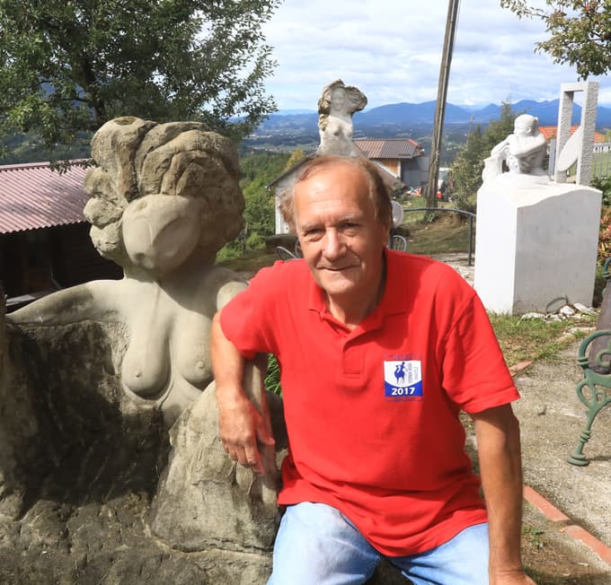 Ivan Dvoršak iz Maribora v Dežno, kjer ima svojo galerijo