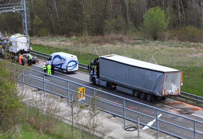 (FOTO) Znane so podrobnosti hude prometne nesreče na mariborski vzhodni obvoznici, v kateri je ena oseba umrla