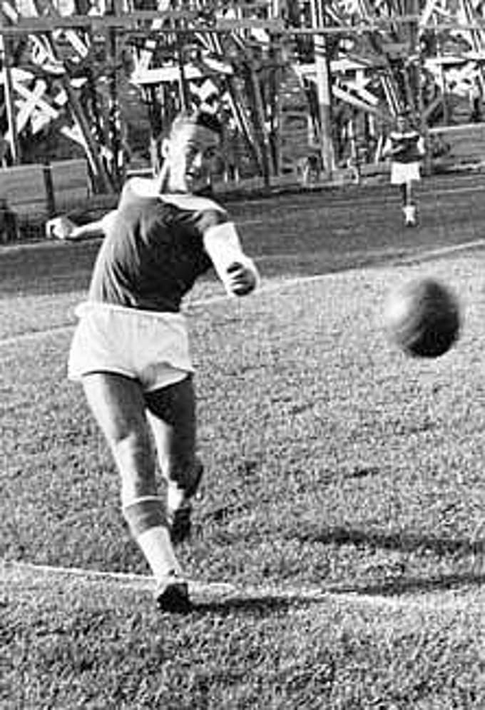 Milan Arnejčič je za vijoličaste odigral 283 tekem. 