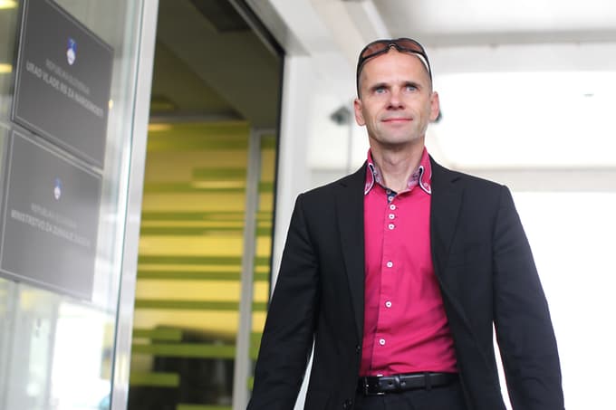 Uroš Grilc: "Izredno nevarna se mi zdi letargija, češ, ne potrebujemo programa, saj vemo, kaj je treba storiti. Ne samo, da je to z vidika vsake razvojne politike nesprejemljivo, v bistvu je to odlična formula, da se ne stori nič novega."