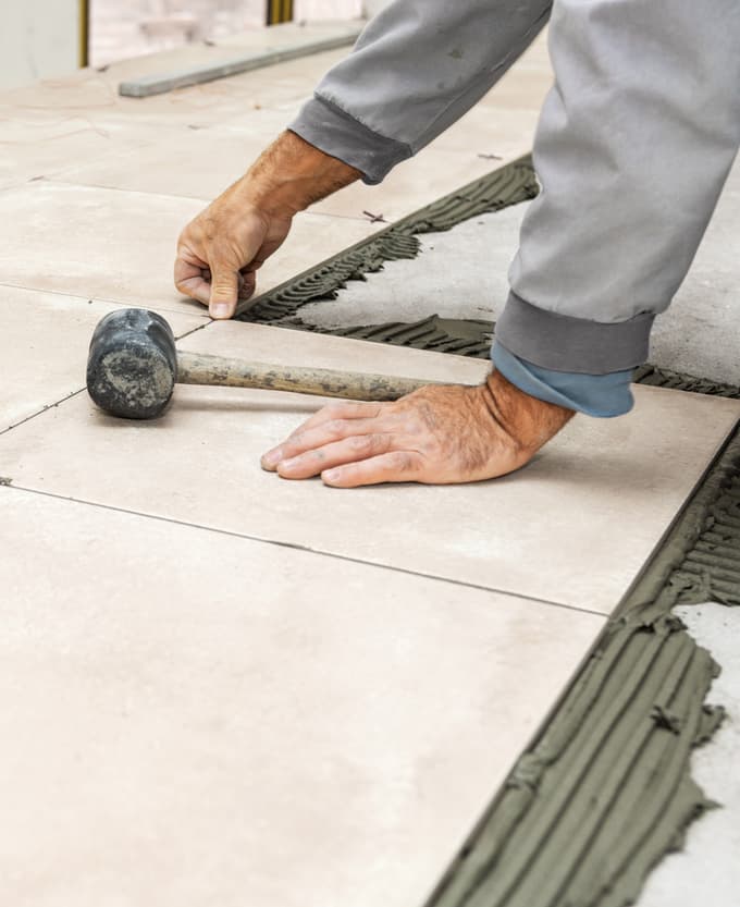 Storitve obrtnikov naj bi se v kratkem dvignile za deset odstotkov.