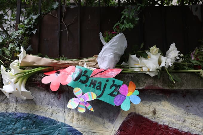 V bolnišnici umrla še deseta žrtev strelskega pohoda na srbski osnovni šoli. Spregovoril je dedek prve žrtve ...