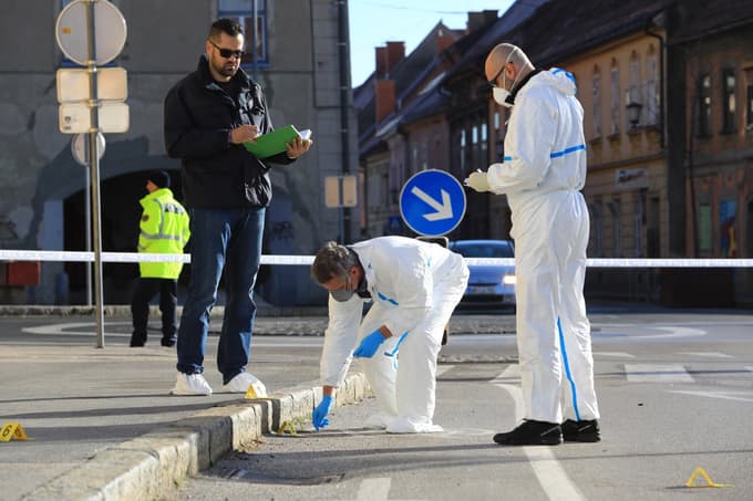 Preiskava je bila izjemno zapletena. Obramba peterice pa se ne more znebiti občutka, da sta policija in tožilstvo zaradi pritiska javnosti, ki je bil sicer upravičen, svoje delo opravila pomanjkljivo in v kazenski postopek spravila, kot se v policijskem žargonu reče, najbolj prikladne osumljence. 

 