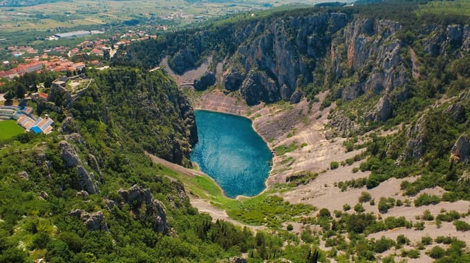 Imotski, Modro jezero