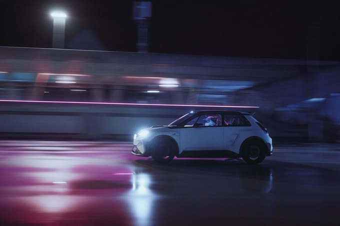 Kompaktni električni avto spominja na čase legendarne petice turbo.