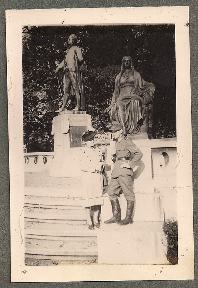 Sestra in brat, Adela in Friderik