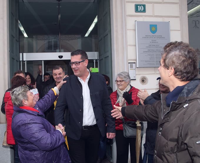 Upravno sodišče zavrnilo pritožbo Popoviča: Kršitve pri izvedbi volitev bile, vendar ...