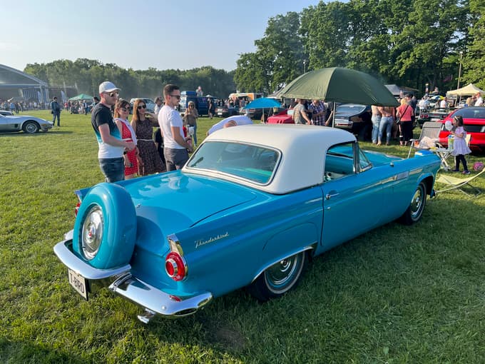 Rače za en dan postajajo festival ameriškega stila