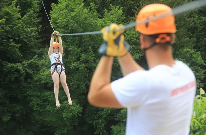 Zipline Čebelji let