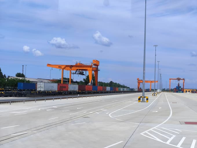 (FOTO) UNIDO s Huaweijem ustanavlja globalno zavezništvo za umetno inteligenco v industriji in proizvodnji