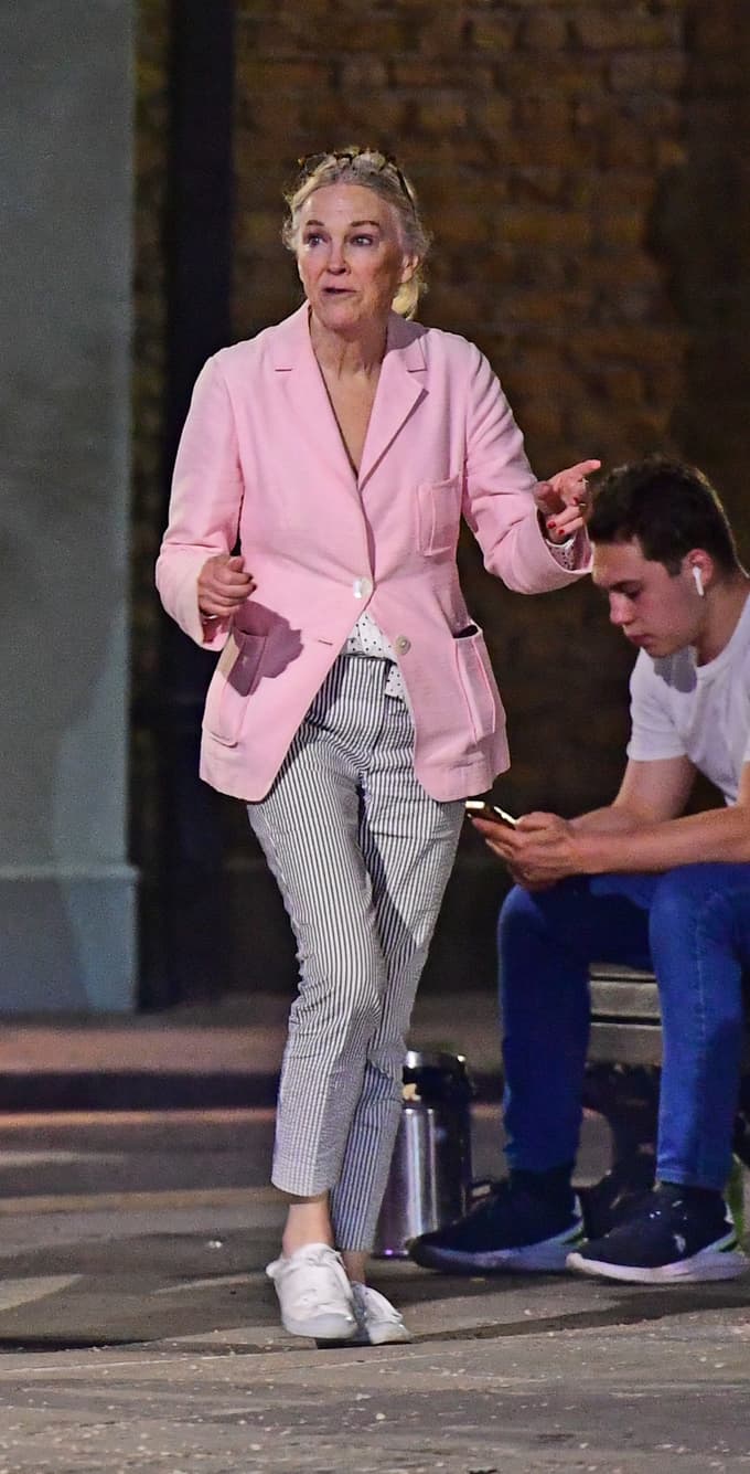 (FOTO) Bi še prepoznali legendarno mamo iz Sam doma? Skozi leta se je kar precej spremenila ...