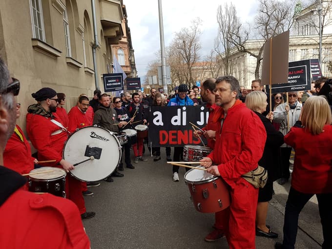 Protest v podporo novinarjem v Zagrebu