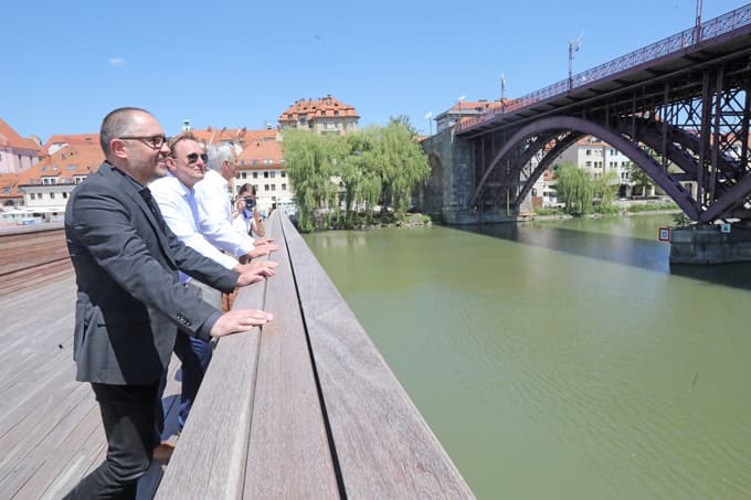 Med Starim mostom in brvjo, ki so jo odprli minuli četrtek, je dovolj prostora za nemoteno izvedbo tekmovanja.