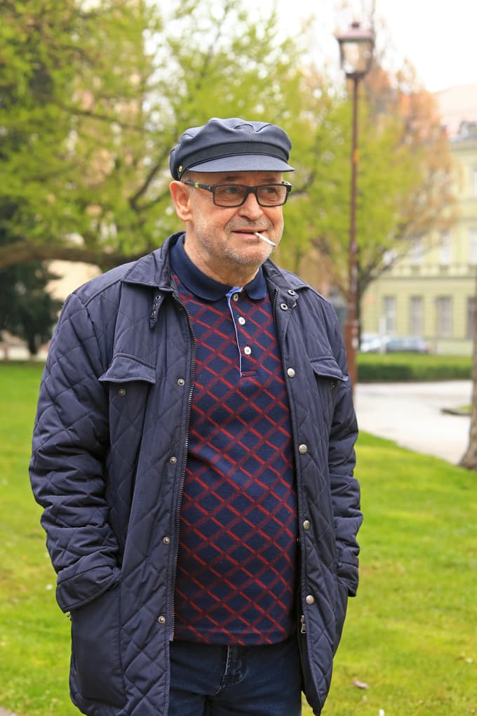 "Še zdaj, ko se z dečki dobimo na kavi ali pijači - po navadi se srečamo v Europarku -, obujamo spomine," pravi Vlado Novak.