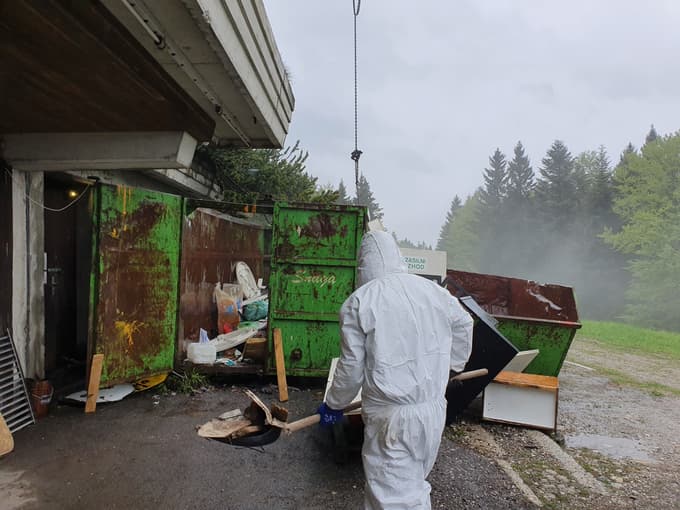 (FOTO) Pričela se je sanacija hotela Areh, v takšnem stanju je objekt sedaj