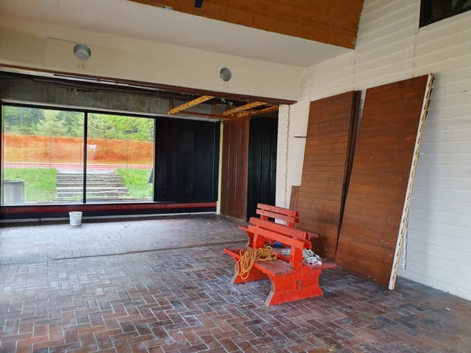 (FOTO) Pričela se je sanacija hotela Areh, v takšnem stanju je objekt sedaj