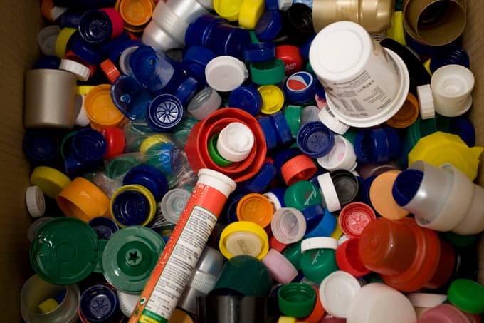 (POGLED) Kolumna Dejana Verčiča: Ko neenakost postane biološka: od digitalnega razkoraka do genetskih razlik