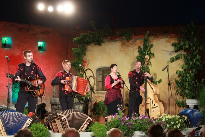 Špadni fantje so prejeli plaketo za najboljšo vokalno izvedbo.