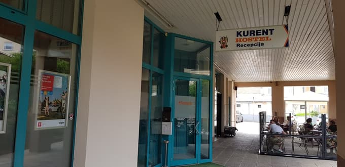 Zaradi dolgov prekinili pogodbo o najemu Hostla Kurent