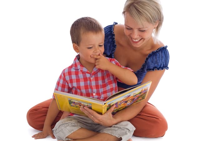 Otroci in knjige: dobri bralci se v življenju bolje znajdejo