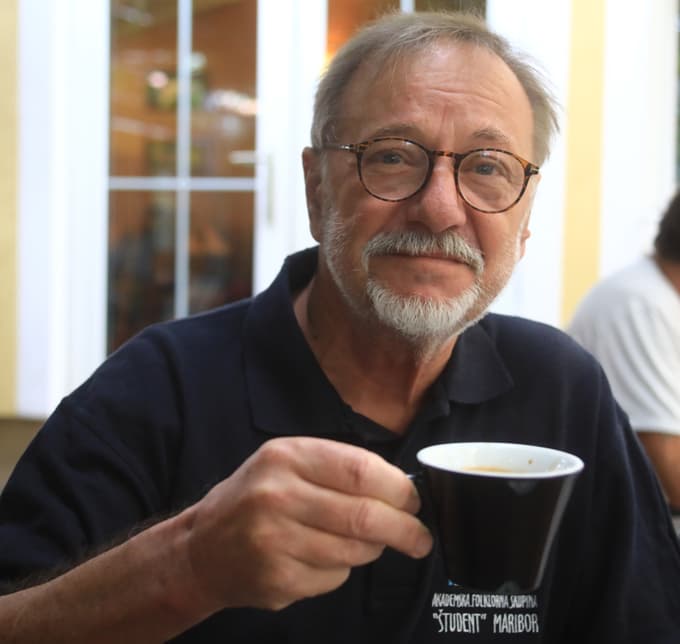 (AVDIO) Grema na kafe z Vasjo Samcem: Od Maribora se poslavljajo s solzami