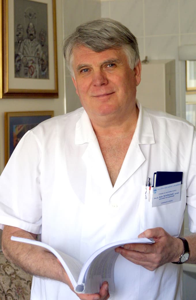 Nevrolog primarij dr. Erih Tetičkovič se je posebej odlikoval na področju boja proti možganskožilnim boleznim, odločilen pečat je pustil tudi pri dokončni rešitvi vprašanja mariborskega azila za živali