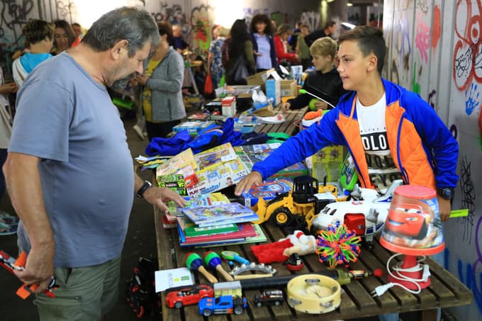 Druga priložnost se vrača: Kdo kupi tvojo knjigo? Kdo rabi tvoj voziček? Odgovor: Druga priložnost!