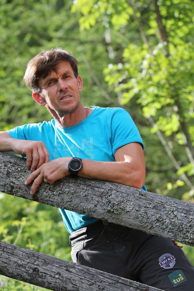 V delovni gozdarski nesreči umrl alpinist in ekstremni smučar Davo Karničar