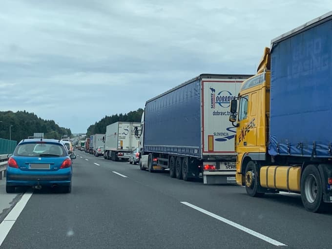 Reševalni pas je namenjen voznikom intervencijskih vozil za izvedbo nujnih nalog za reševanje življenja.