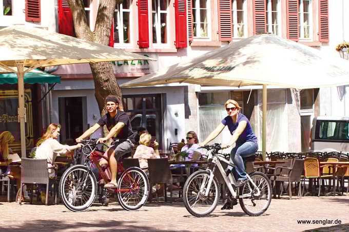 Je vaš partner ljubitelj kolesarjenja, vi pa ga le s težavo dohitevate? Električno kolo je odlična izbira za pare, ki želijo več časa aktivno preživeti skupaj.