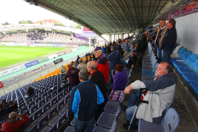 Zahodna tribuna Ljudskega vrta