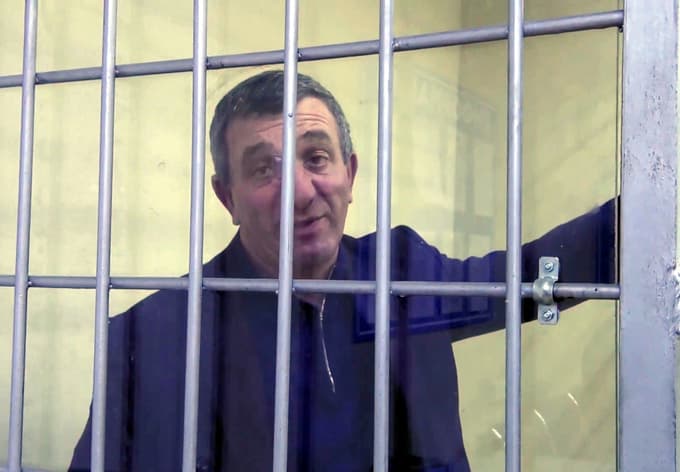 Na koncu je človek povedal, da se ničesar ne spominja. 