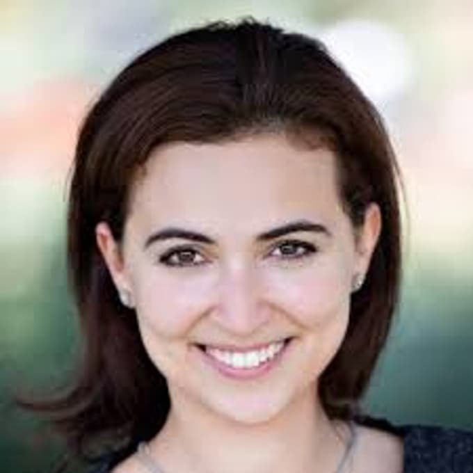 Nekoč begunka iz Tuzle Alma Zadić bo najmlajša avstrijska pravosodna ministrica doslej. 