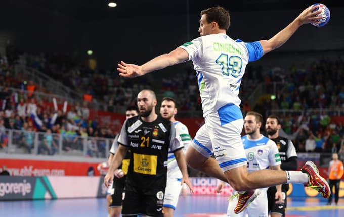 Zdravnik pri rokometaših: Vrhunski šport ni posebej zdravo početje