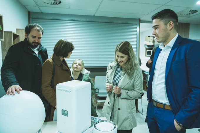 Matic Apat razvija inovativno prenosno sušilno-hladilno kletko za pse in mačke.