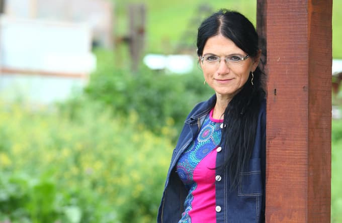 Ddr. Ana Vovk Korže: "Samooskrba se začne v glavah ljudi, v socialnih premikih in integraciji mladih, ki si prizadevajo za bolj zdravo življenje."