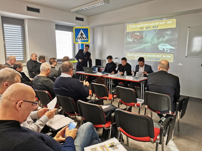 Prehodi za pešce - varnost ali nevarnost? Okrogla miza v Radljah ob Dravi.