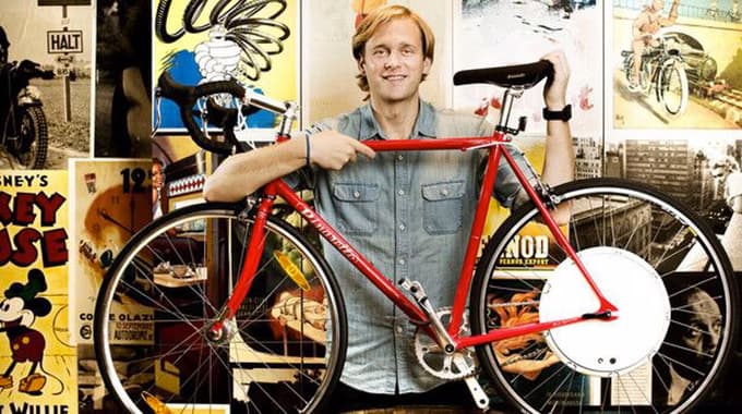 (INTERVJU) O Kickstarterju in zbranih milijonih: Slovenec, ki s svojim podjetjem v ZDA pomaga našim zagonskim podjetjem