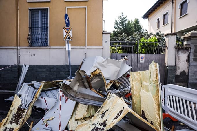 (FOTO) Pekel, apokalipsa: Sever Italije ponoči zajela silovita nevihta, še prej v naši bližini padala rekordna toča